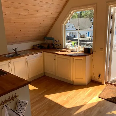 Spacious & Modern Cabin In Beautiful Austevoll Holiday home *