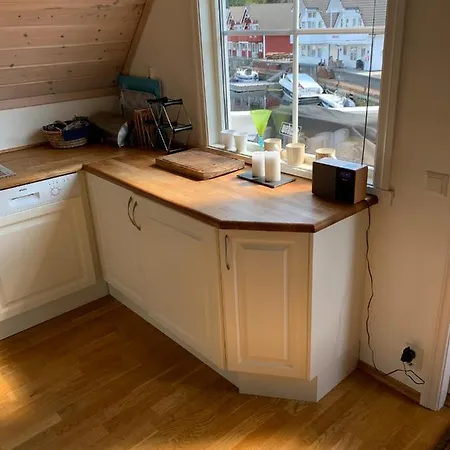 Spacious & Modern Cabin In Beautiful Austevoll Semesterbostad Austevoll