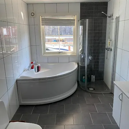 Holiday home Spacious & Modern Cabin In Beautiful Austevoll Austevoll