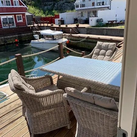 Semesterbostad Spacious & Modern Cabin In Beautiful Austevoll *